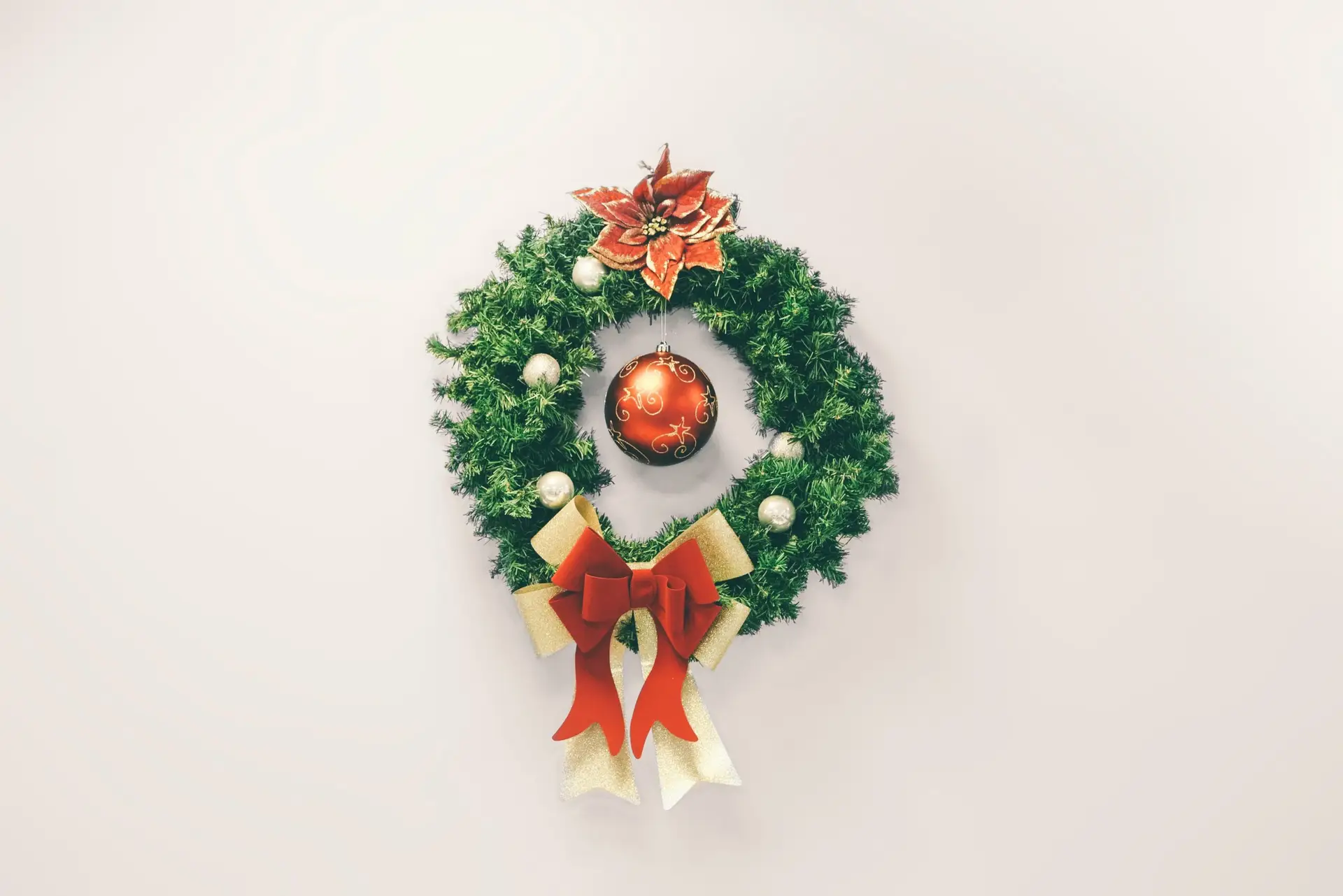 green and red Christmas wreath